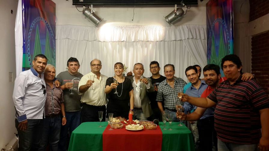 Brindis. Personal de Canal 10 y autoridades de la Cooperativa Clorinda, brindaron para cerrar el año.