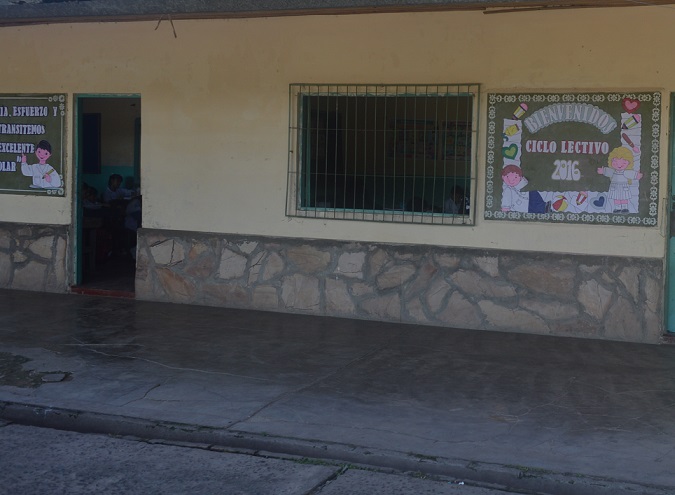 Escuela-Centro de evacuados. 