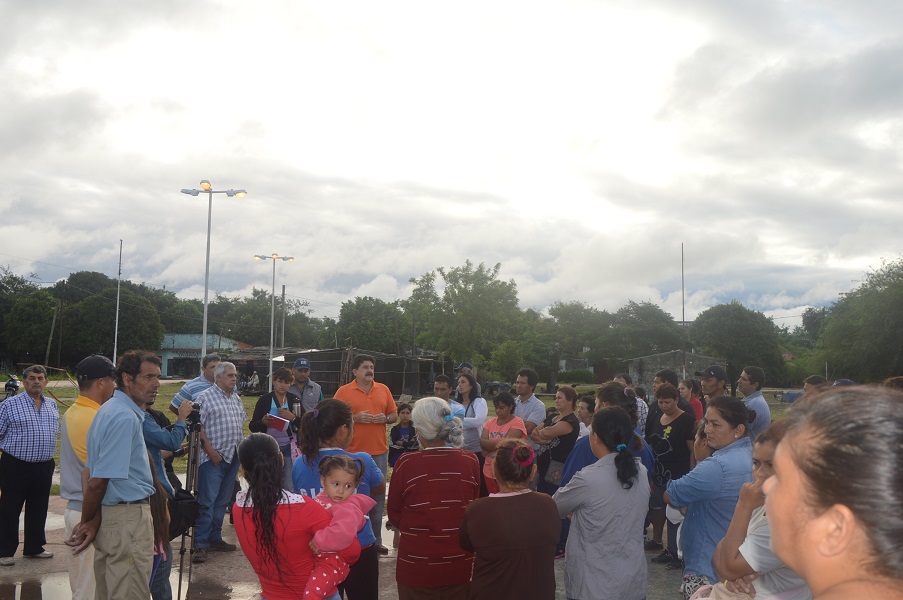 En la plaza Laureano Maradona se realizó la reunión este miércoles por la tarde.