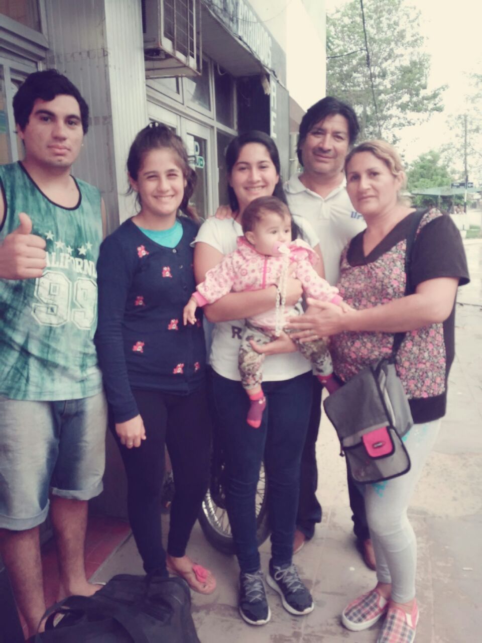 Efrén con su familia.