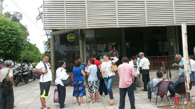 Hoy hubo actividad a medias en el Banco Nación, Clorinda.