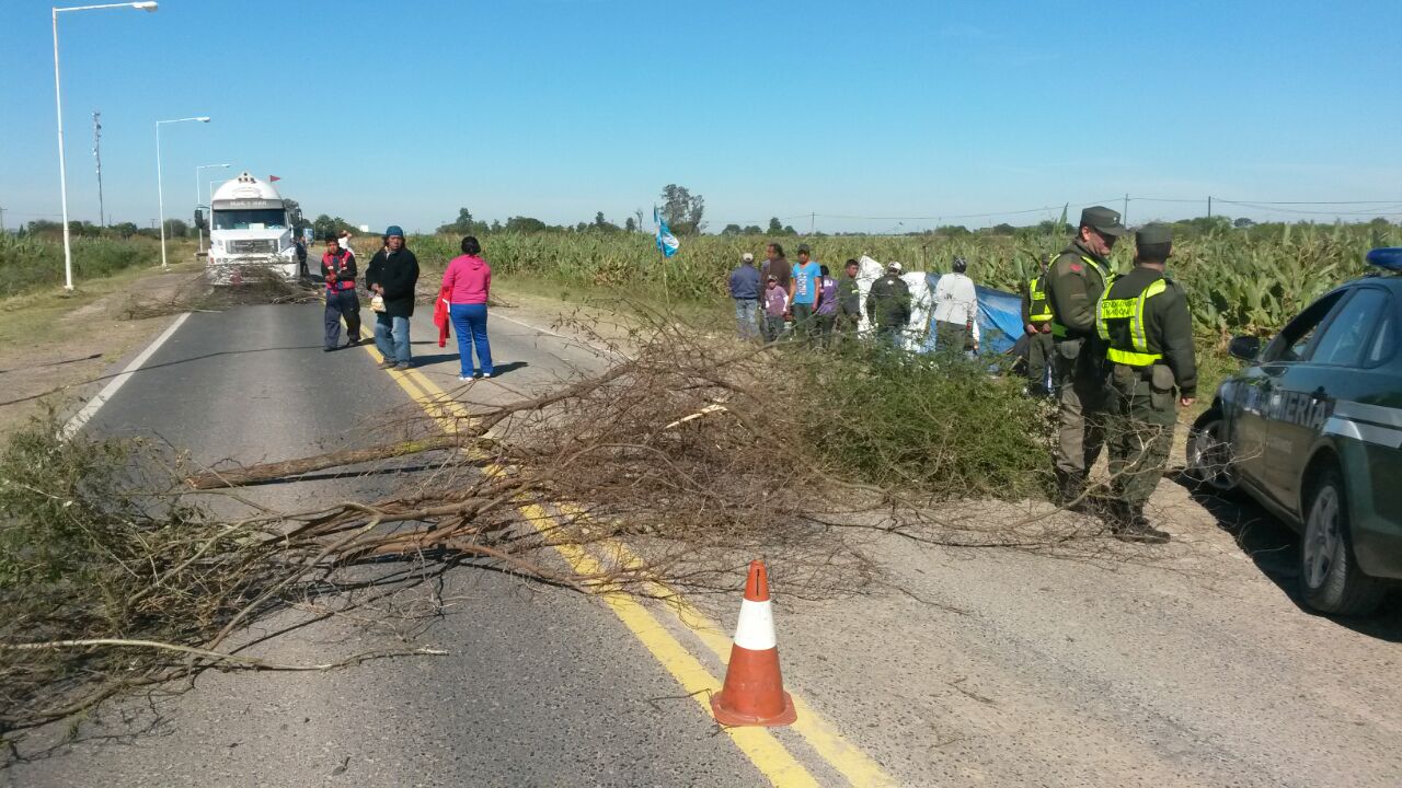 Poca cantidad de manifestantes alcanzaron para continuar con el corte de ruta. 