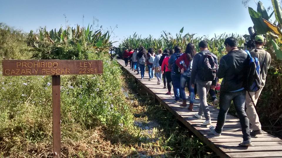 Ingreso a uno de los paseos del Parque Nacional Pilcomayo. 