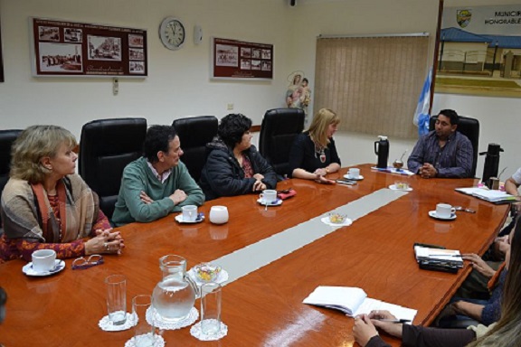 Autoridades provinciales se reunieron con el Pte. Ariel Caniza para coordinar las jornadas de capacitación.