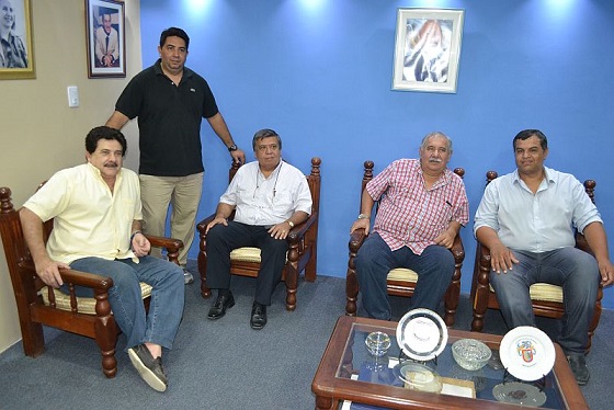 La reunión se celebró en el despacho del Intendente.