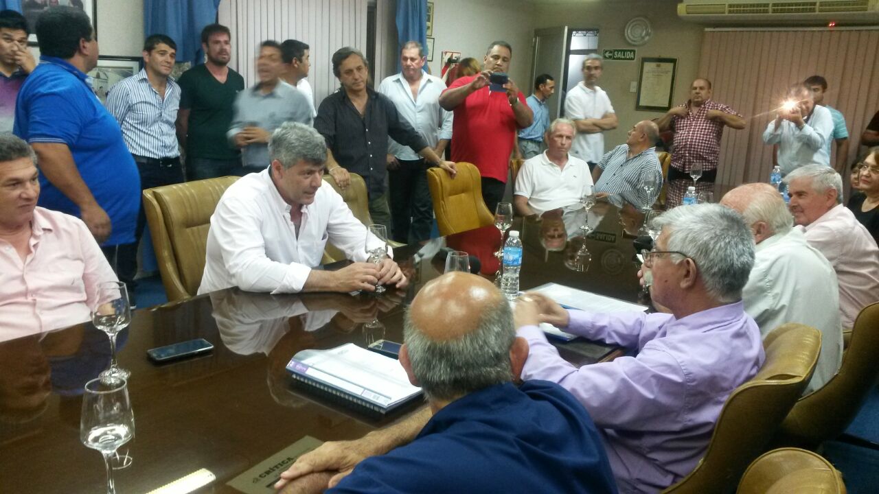 Ricardo Buryaile visitó la Cooperativa Clorinda. 