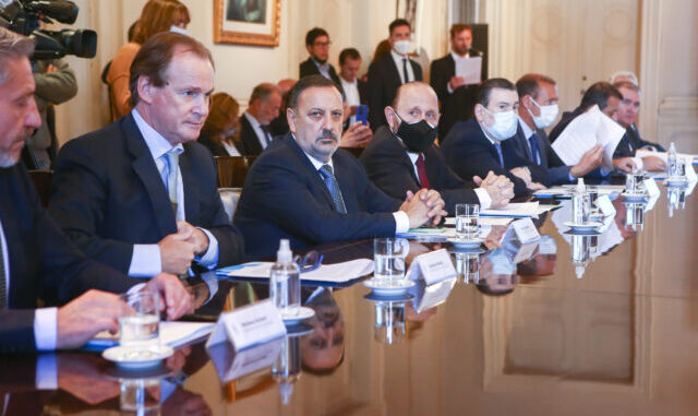 MANZUR_DE PEDRO_GOBERNADORES