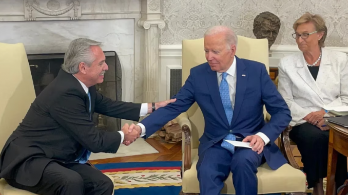alberto y biden